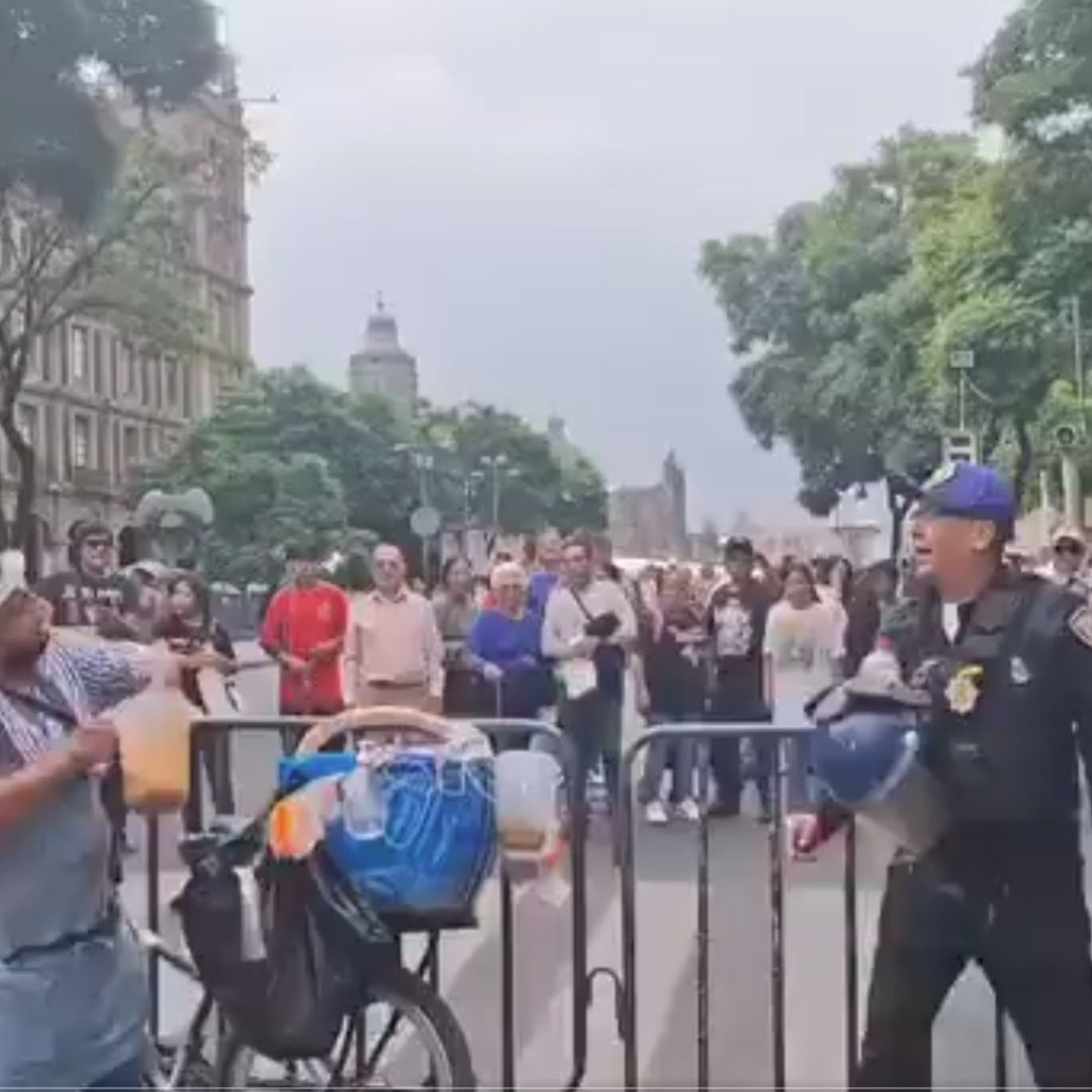 Vendedor de Tacos de Canasta Arroja su Mercancía a Policía en CDMX