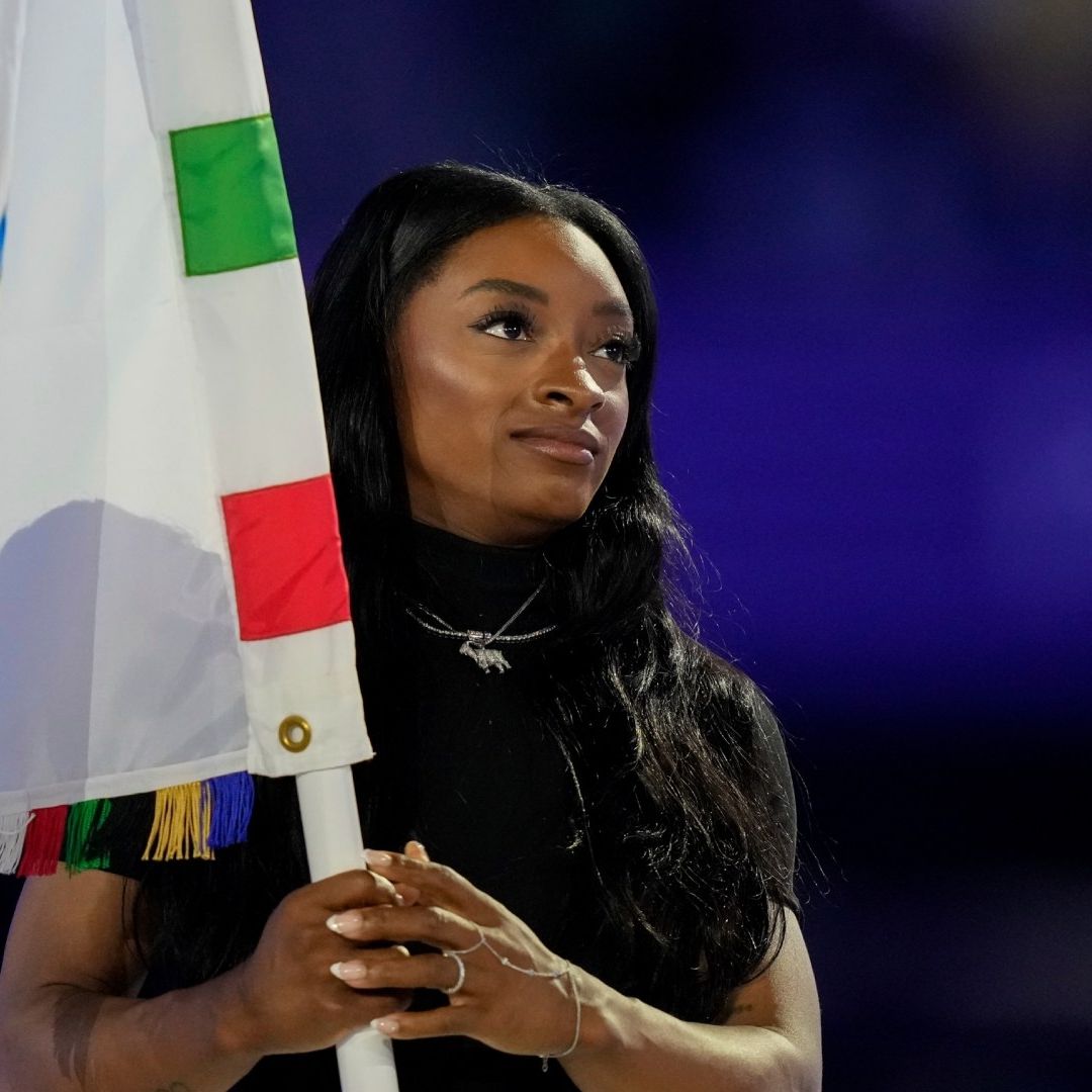 Simone Biles está alejada de su madre biológica. Foto AP