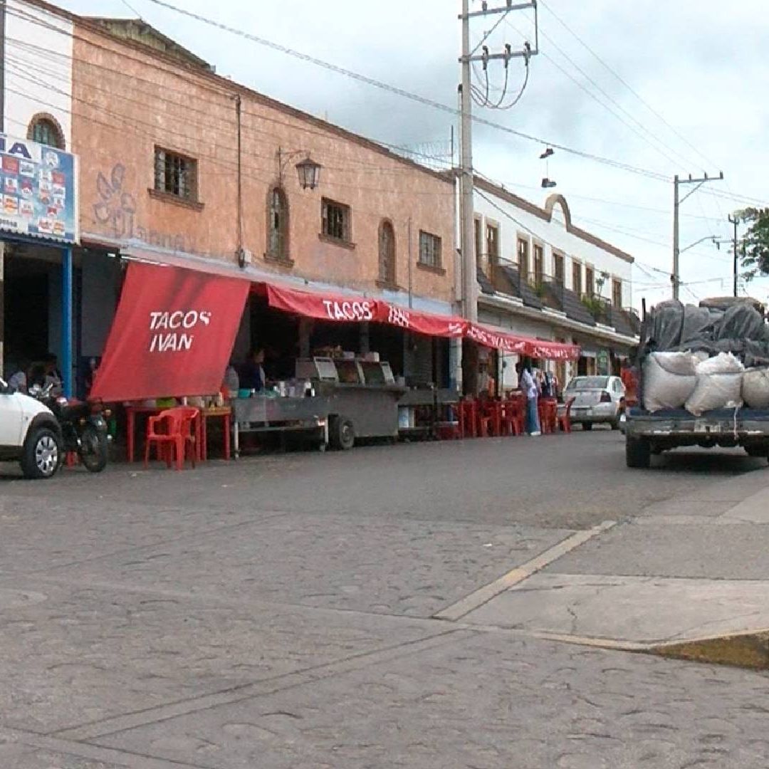 Privan de la libertado a joven, lo golpean, y después lo abandonan