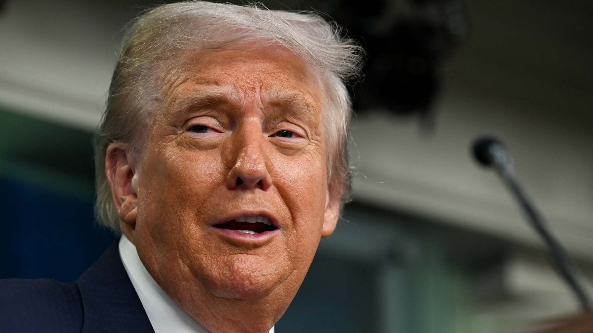 Donald Trump en conferencia con la prensa en Washington