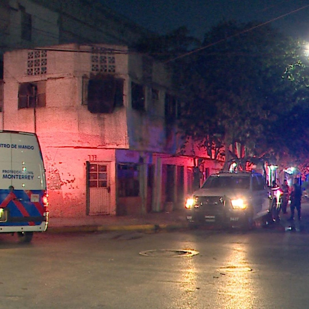 Protección Civil de Monterrey y Cruz Roja