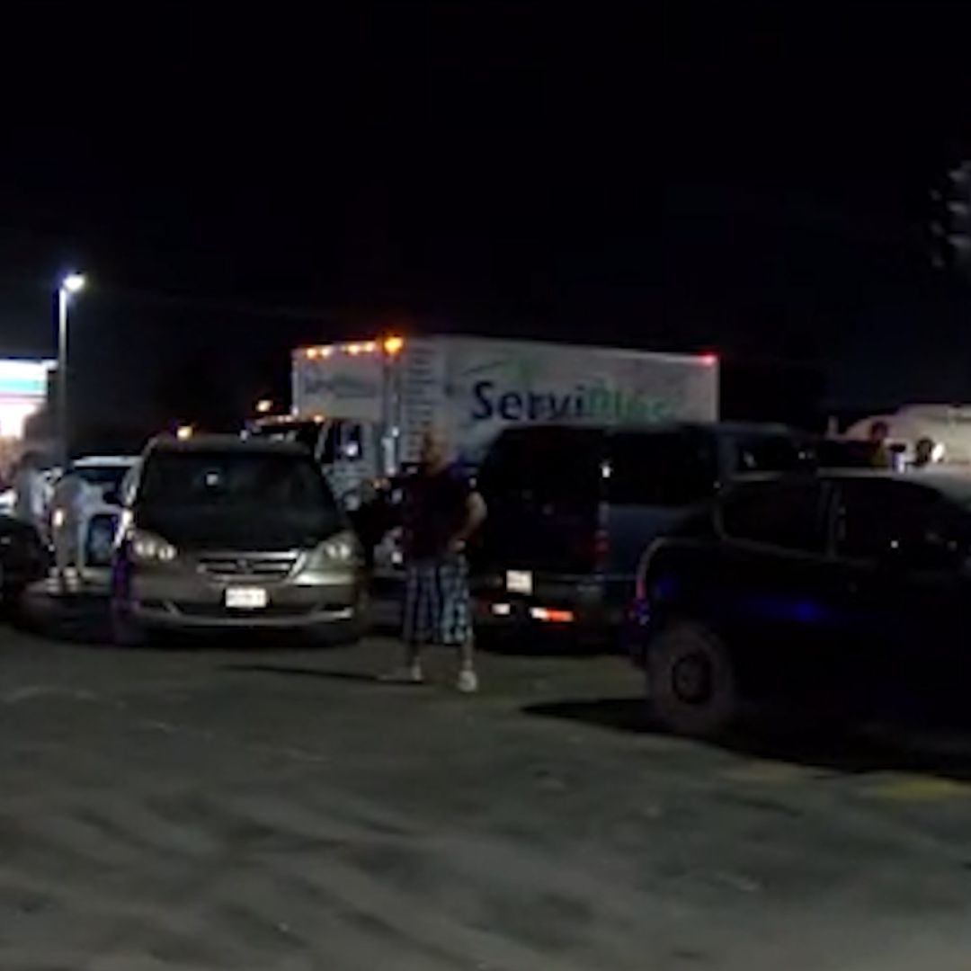 Vecinos Bloquean Carretera Mexicali - Tijuana como Protesta contra CFE por Apagones