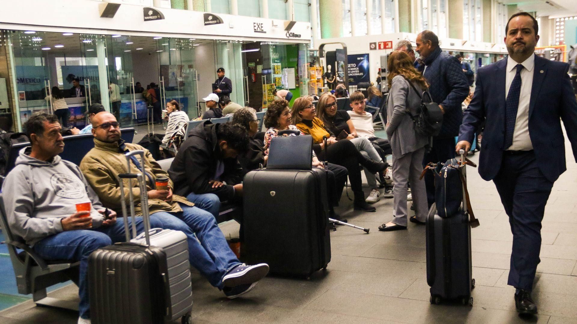 AICM Supende Servicio por Lluvias en la Ciudad de México