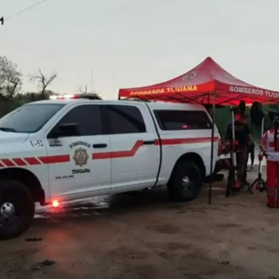 Familia Muere Ahogada Mientras Buscaba una Chancla en un Lago