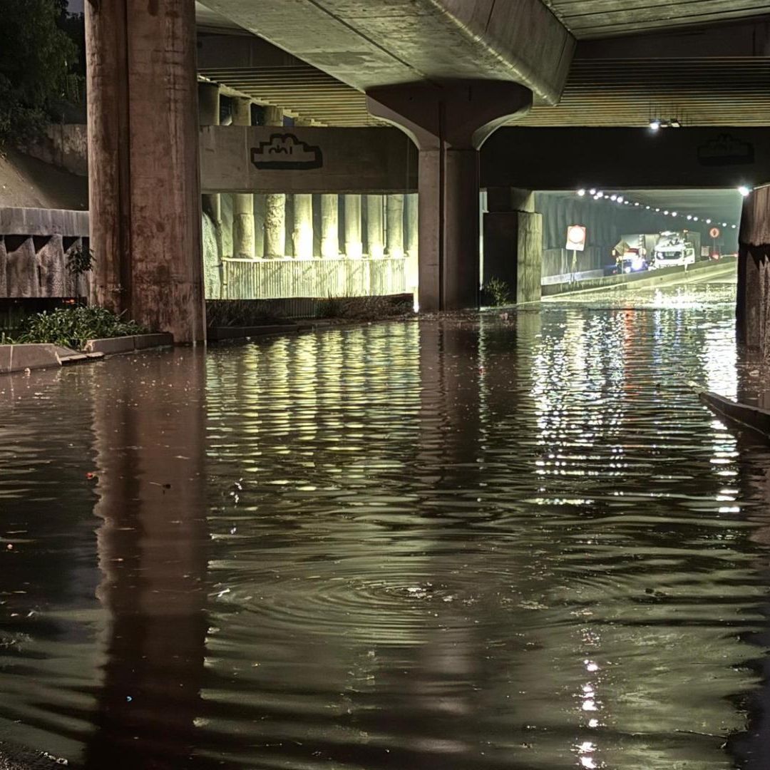 Tormenta Provoca Inundaciones, Daños y Rezago Vial en el Valle de México