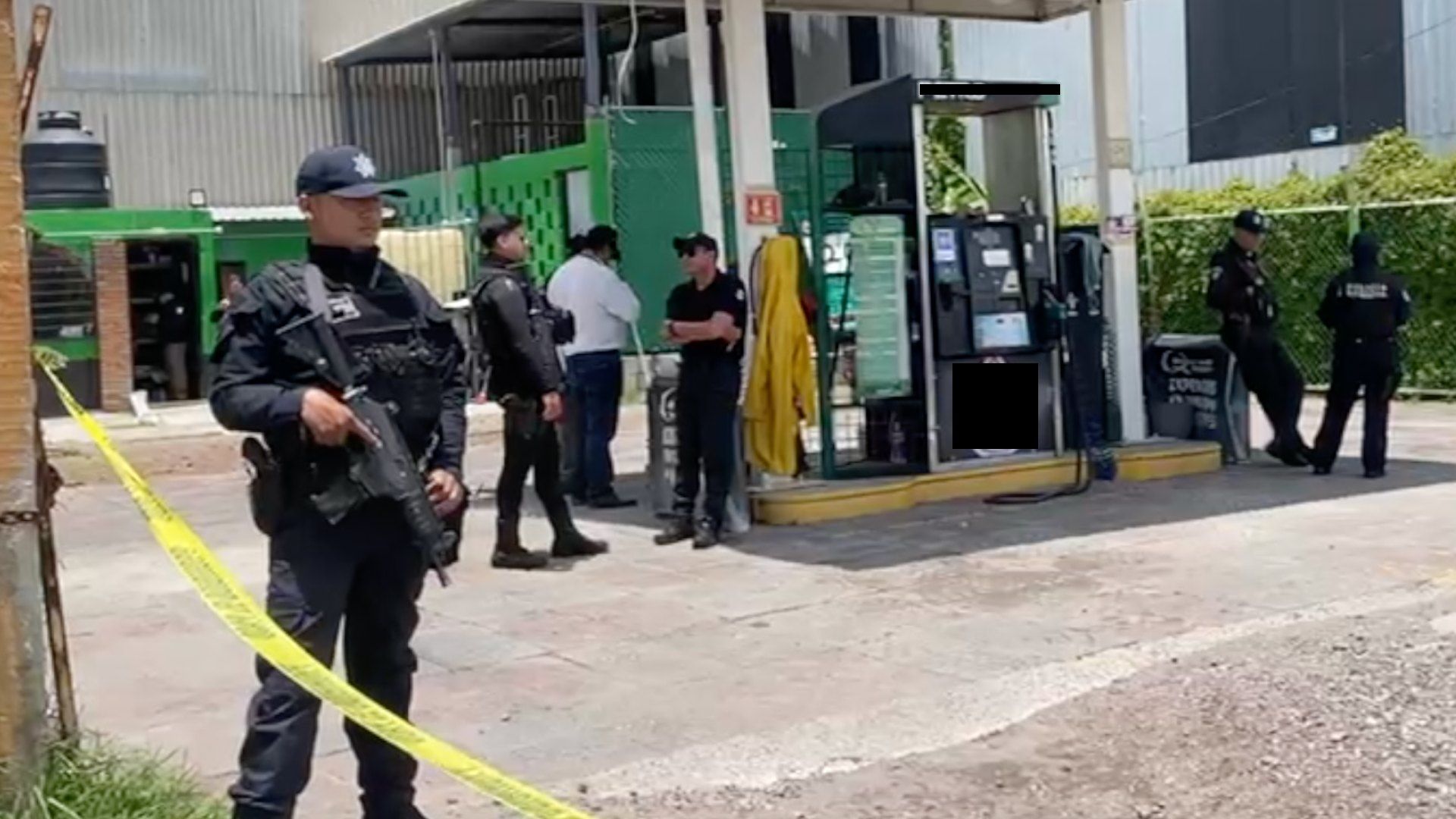 Dos Sujetos Detenidos Durante Cateo a Gasolinera en Carretera Federal Puebla Atlixco