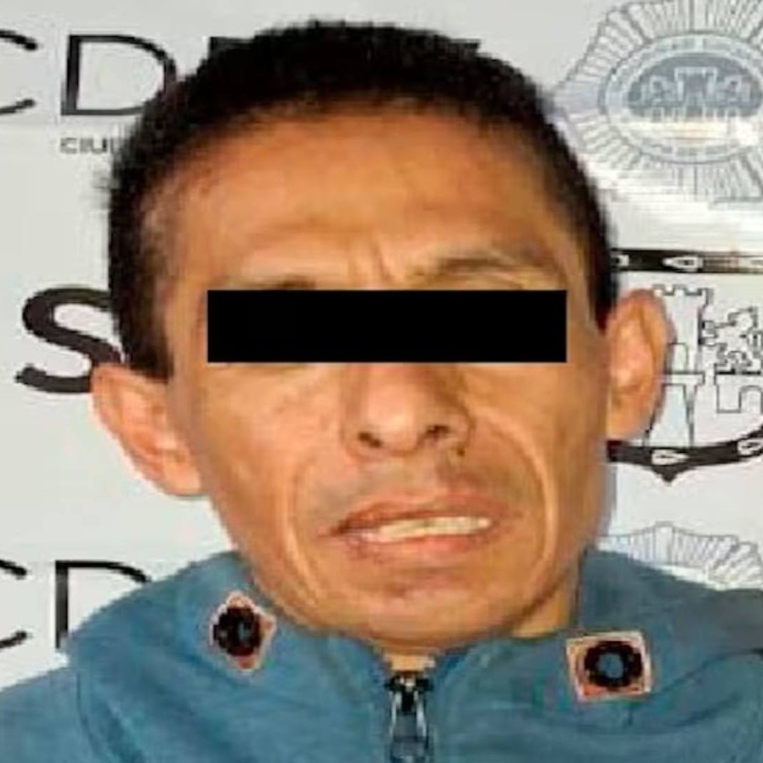 La embajada de Estados Unidos en México dijo que Guzmán López se entregó voluntariamente, pero Zambada parecía haber sido llevado al norte de la frontera contra su voluntad