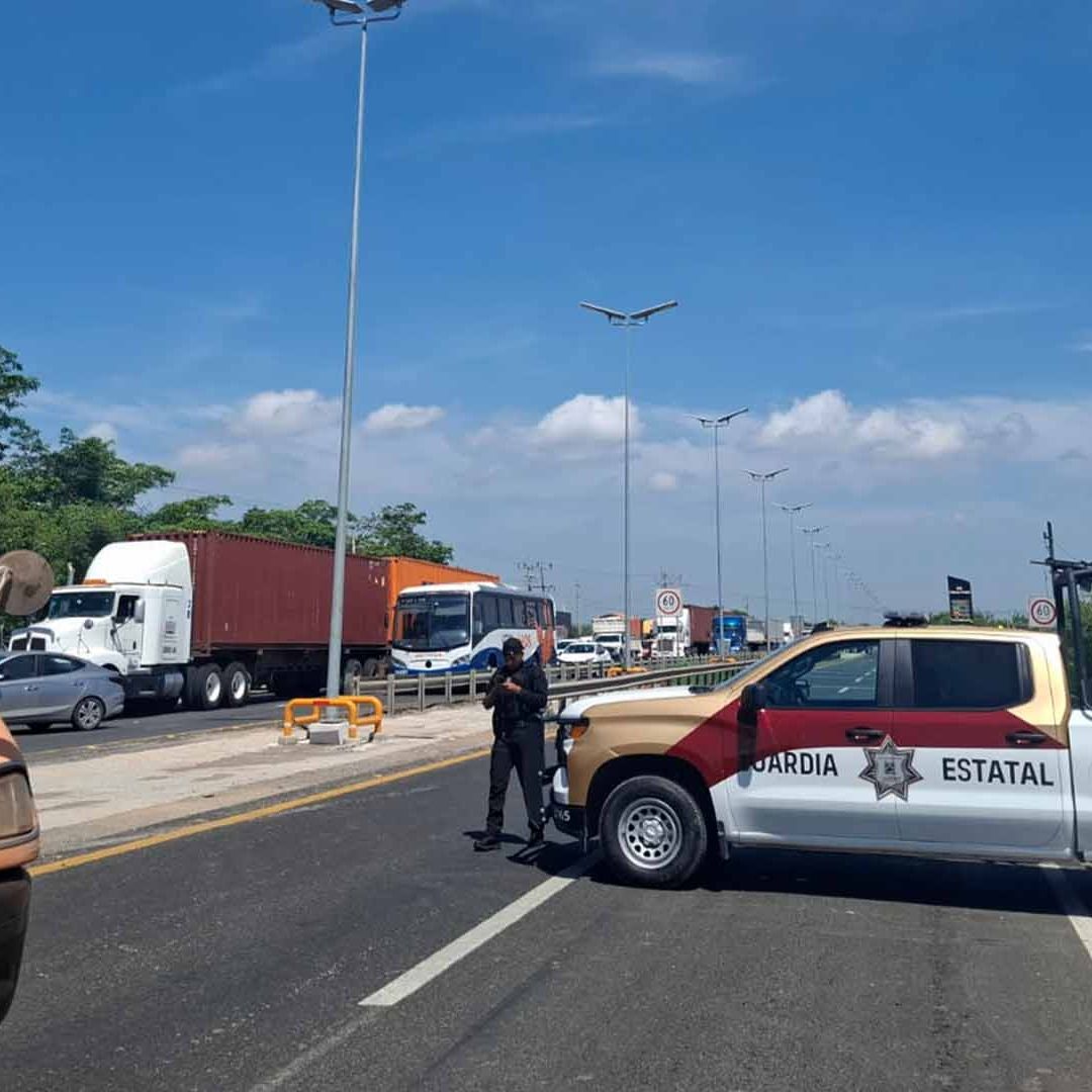 Bloquean Carretera Tampico-El Mante Cerca de Villa Cuauhtémoc