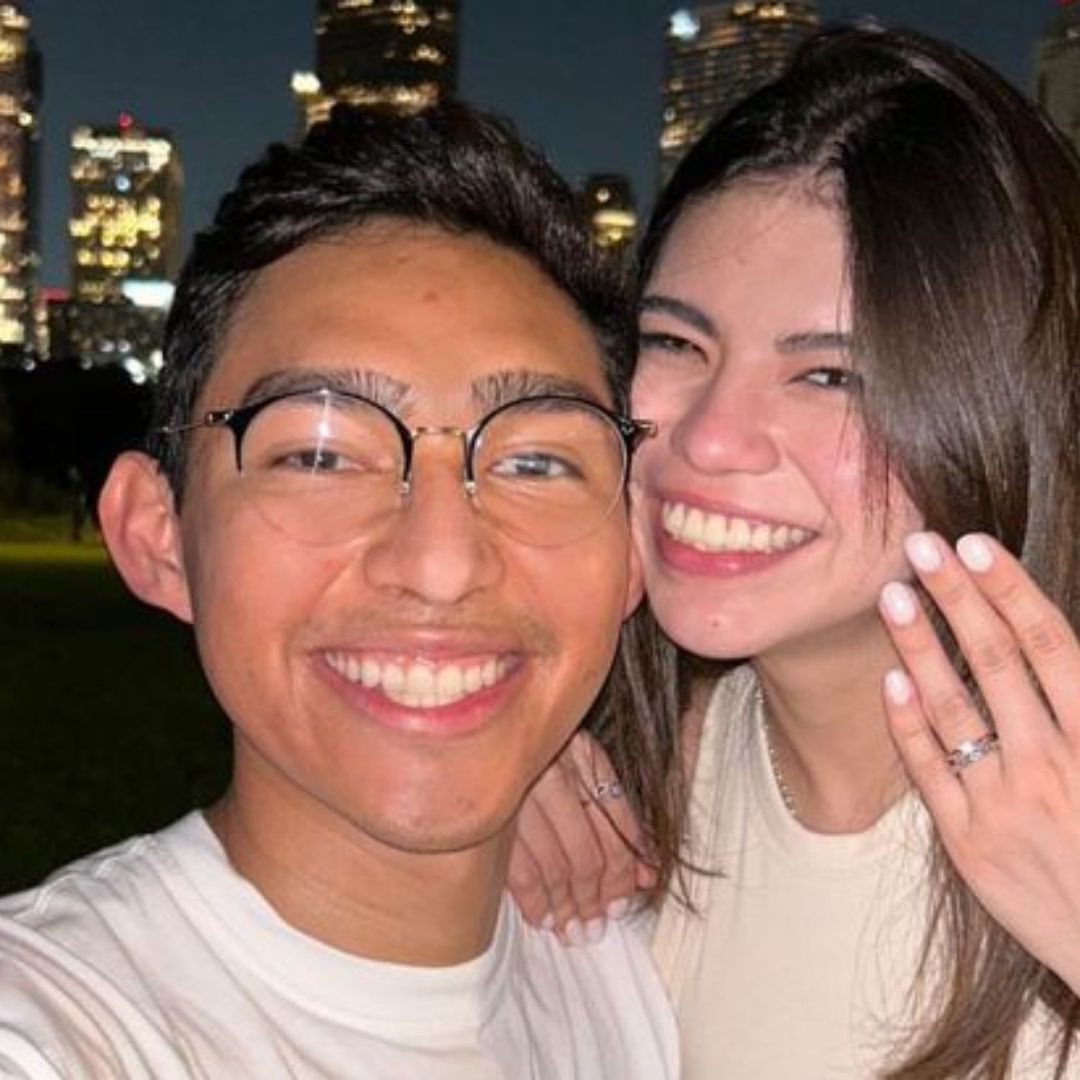 El famoso youtuber anunció que le pidió matrimonio al amor de su vida, Sofía, y su publicación se llenó de comentarios