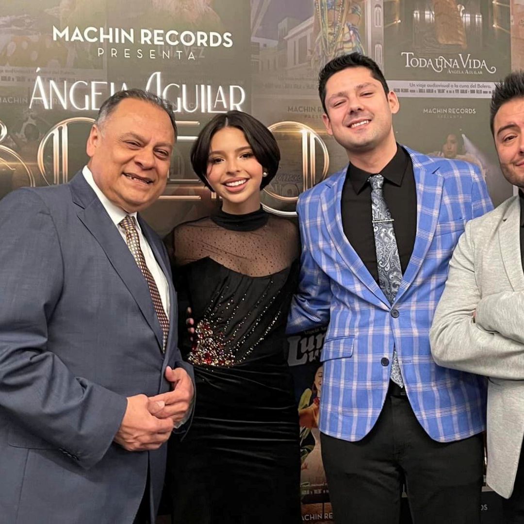 'Los Panchos' tuvieron una colaboración con Ángela Aguilar en su disco 'Bolero'