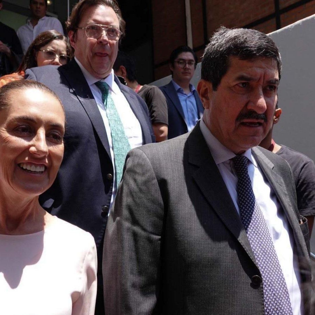 La presidente electa de México, Claudia Sheinbaum, y el exgobernador de Chihuahua, Javier Corral