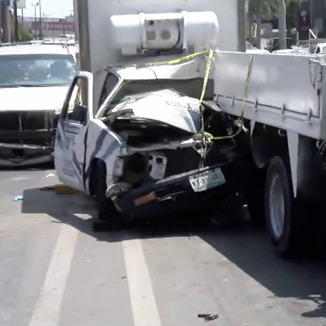 Choque Múltiple en Tampico Deja Conductor Prensado y Varios Lesionados