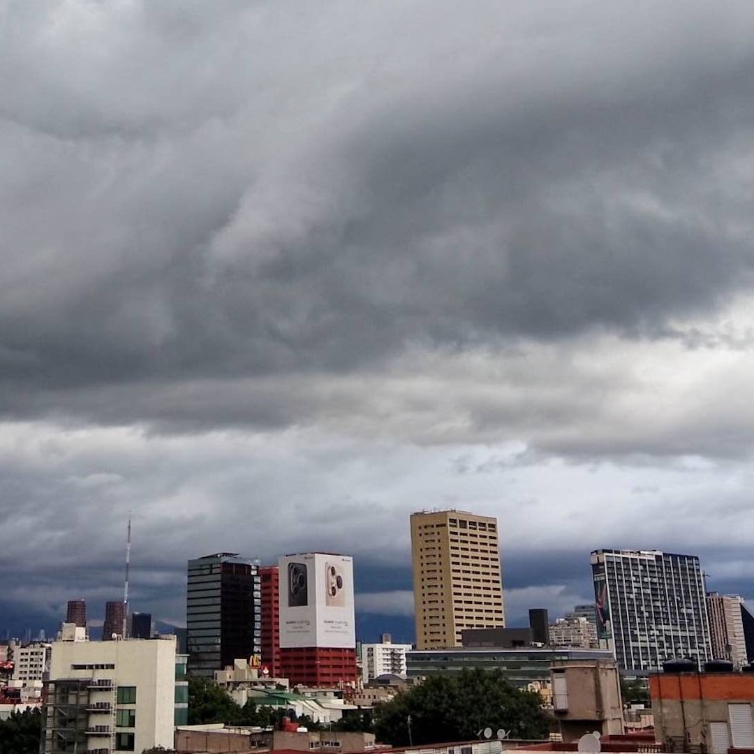 ¿Qué es una tormenta negra y qué tan probable es que ocurra en CDMX hoy?