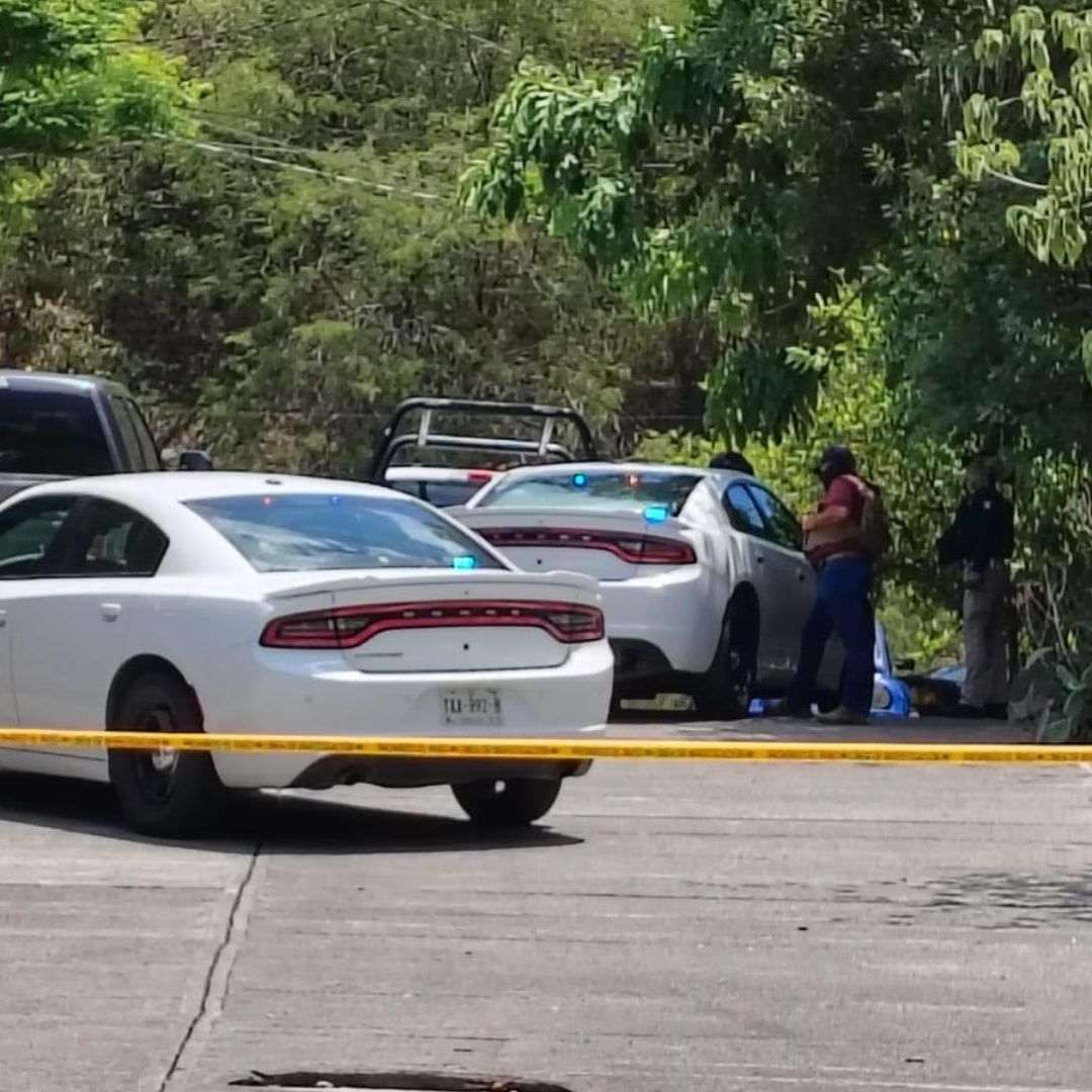 Fuerza Civil acordona calle