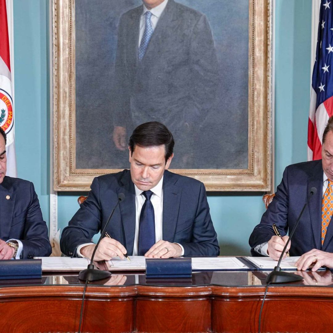 Marco Rubio en la firma del acuerdo migratorio con Paraguay