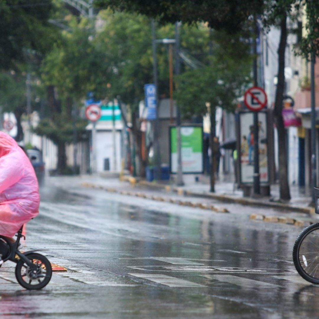 Hay probabilidades de más lluvias para las próximas horas en las alcaldías Azcapotzalco, Cuauhtémoc, Gustavo A. Madero, Iztacalco, Iztapalapa y Venustiano Carranza.