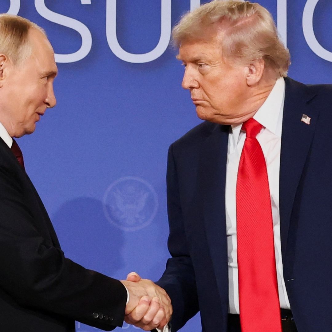 Trump y sus asesores se reúnen con Vladimir Putin y su comitiva en Alaska. Foto: Reuters