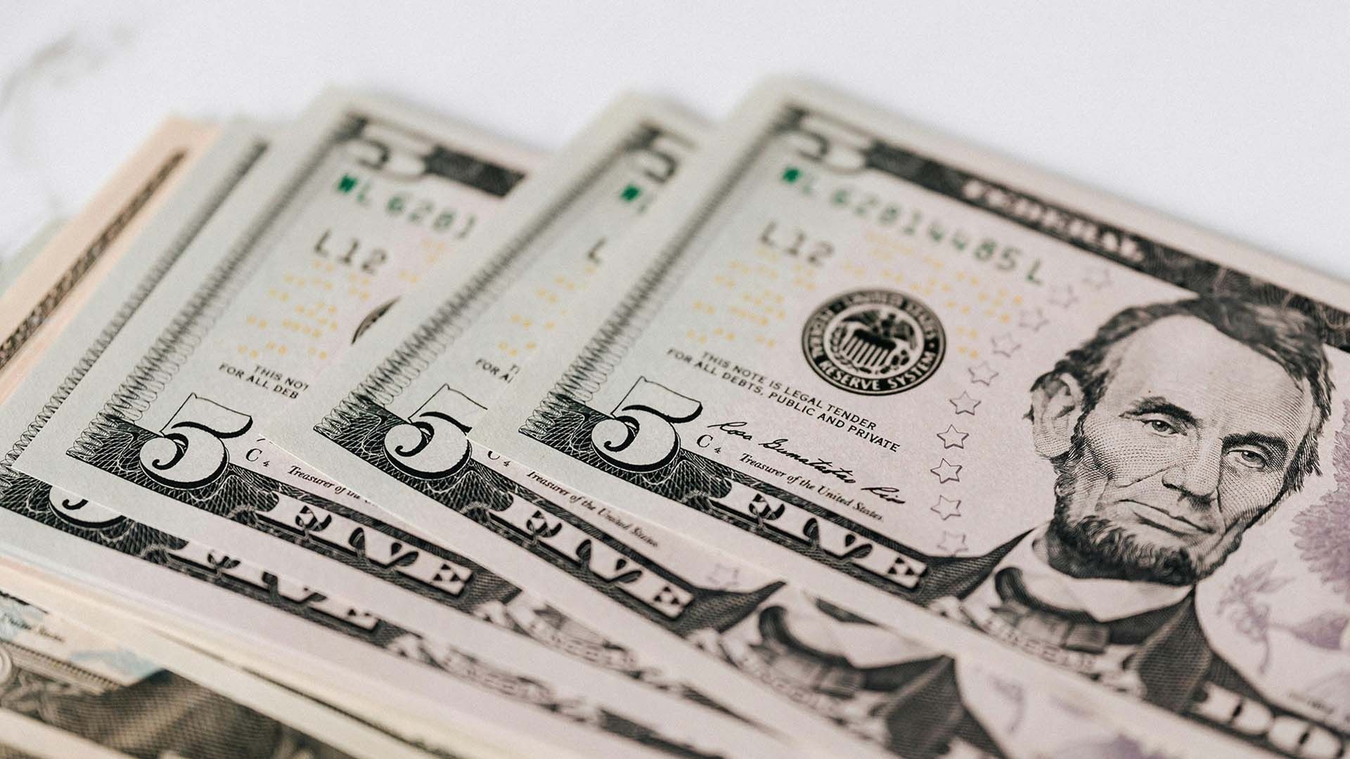 Precio del Dólar Hoy Viernes 15 de Agosto 2025 en México y la Frontera Norte