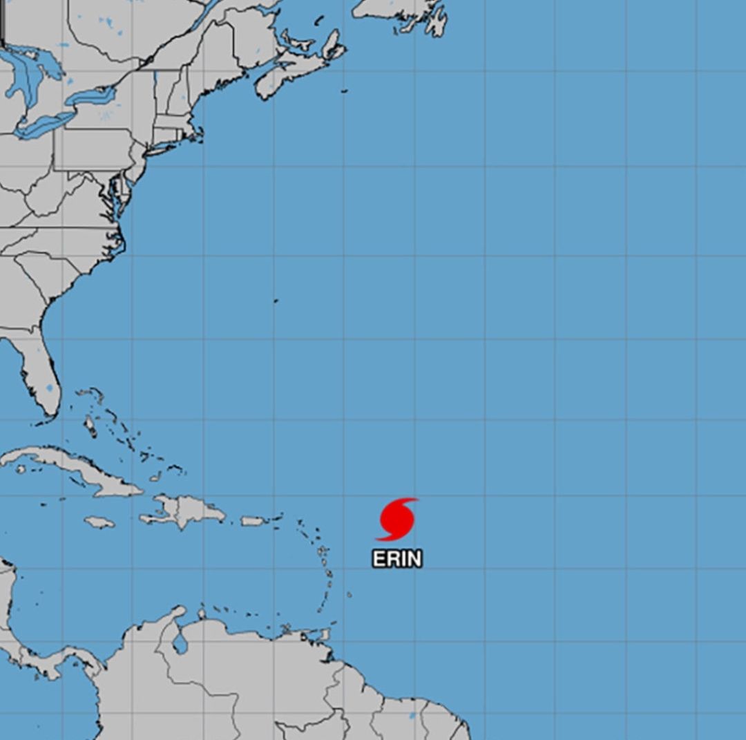 Huracán Erin se Intensifica a Categoría 4 en el Atlántico