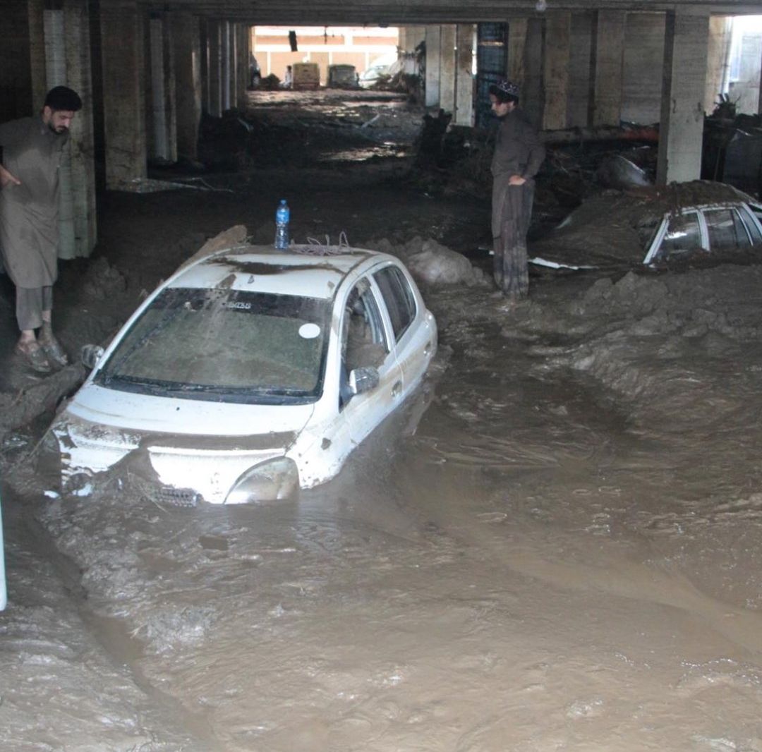 Mueren Más de 300 Personas en Menos de 48 Horas Debido a las Lluvias en Pakistán