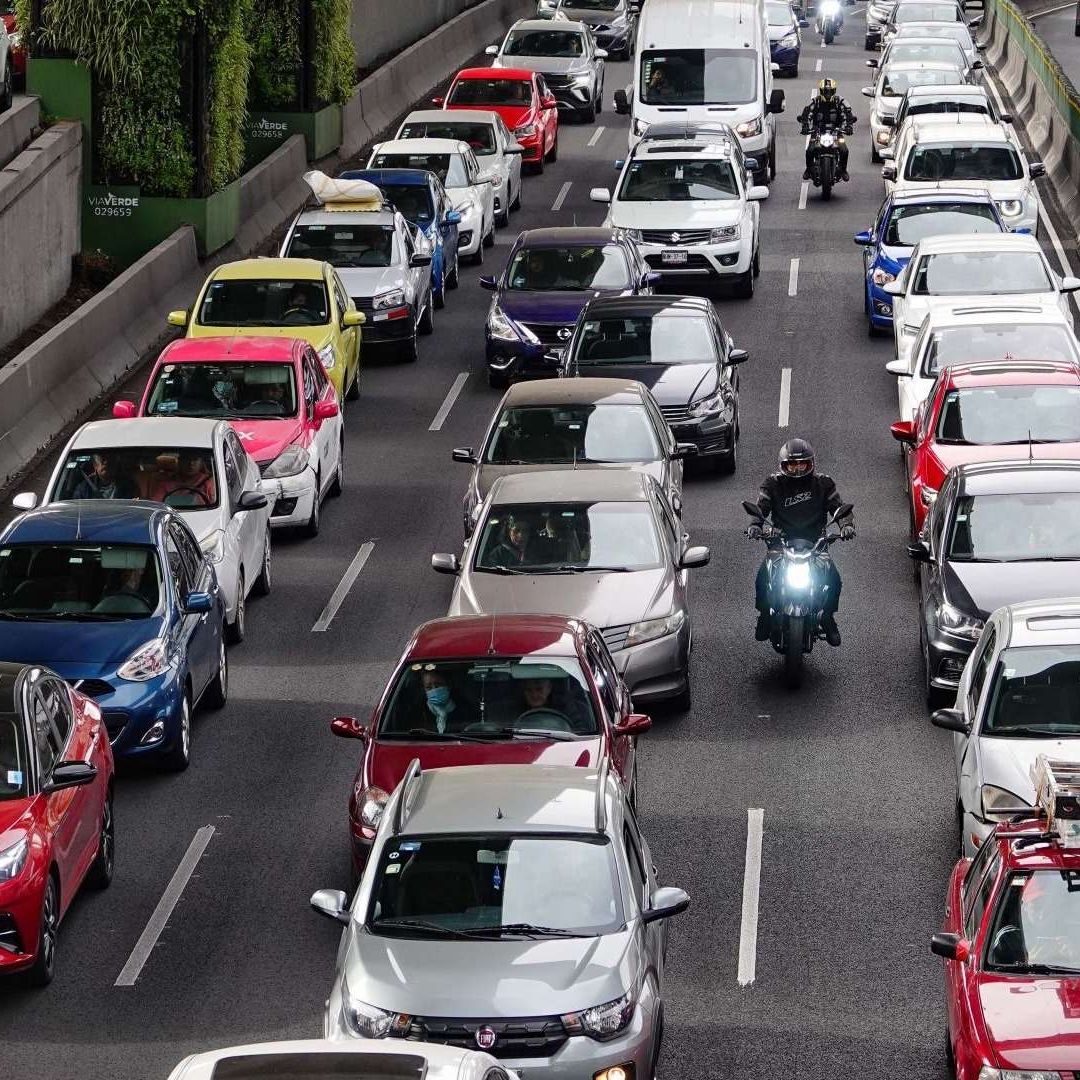Estos son los autos que no pueden circular este 18 de agosto de 2025.