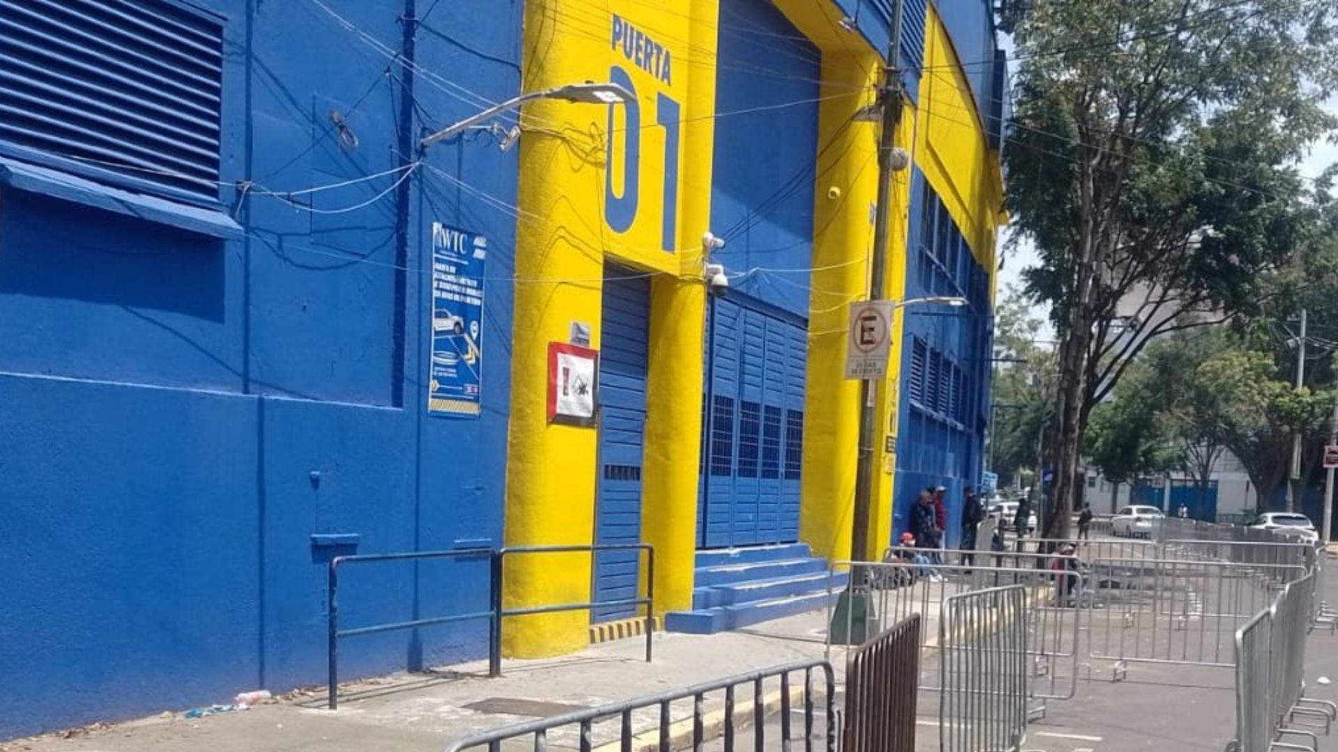 Las personas plenamente identificadas en los incidentes afuera del Estadio Ciudad de los Deportes fueron vetadas de manera permanente.