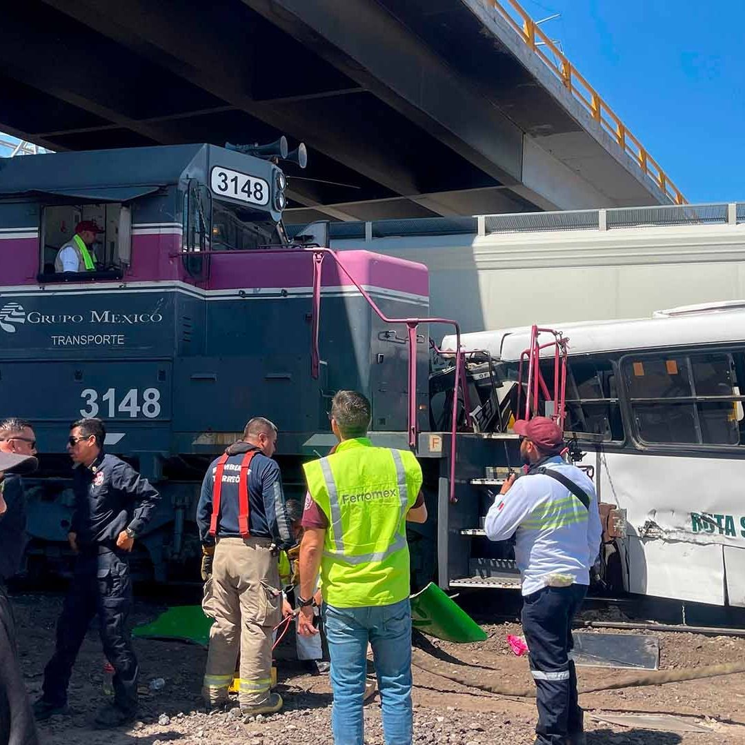 Camión de Ruta Sin Frenos Choca Contra Tren en Torreón