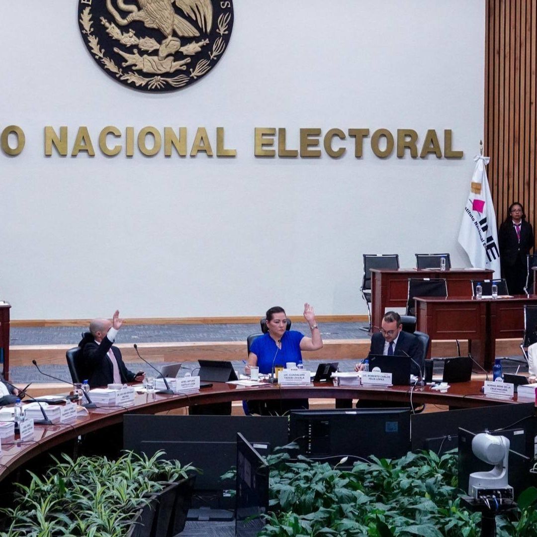 Lo que aprobó la Comisión de Prerrogativas y Partidos Políticos debe ser confirmado el próximo viernes en la sesión del Consejo General del INE. Foto Cuartoscuro