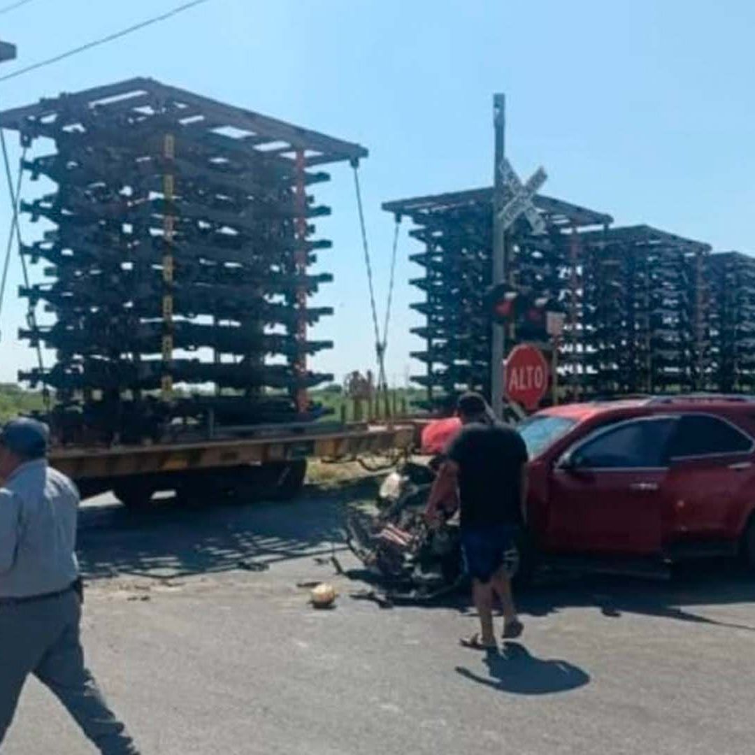 Mujer se Salva tras Chocar Contra el Tren en Nuevo Laredo