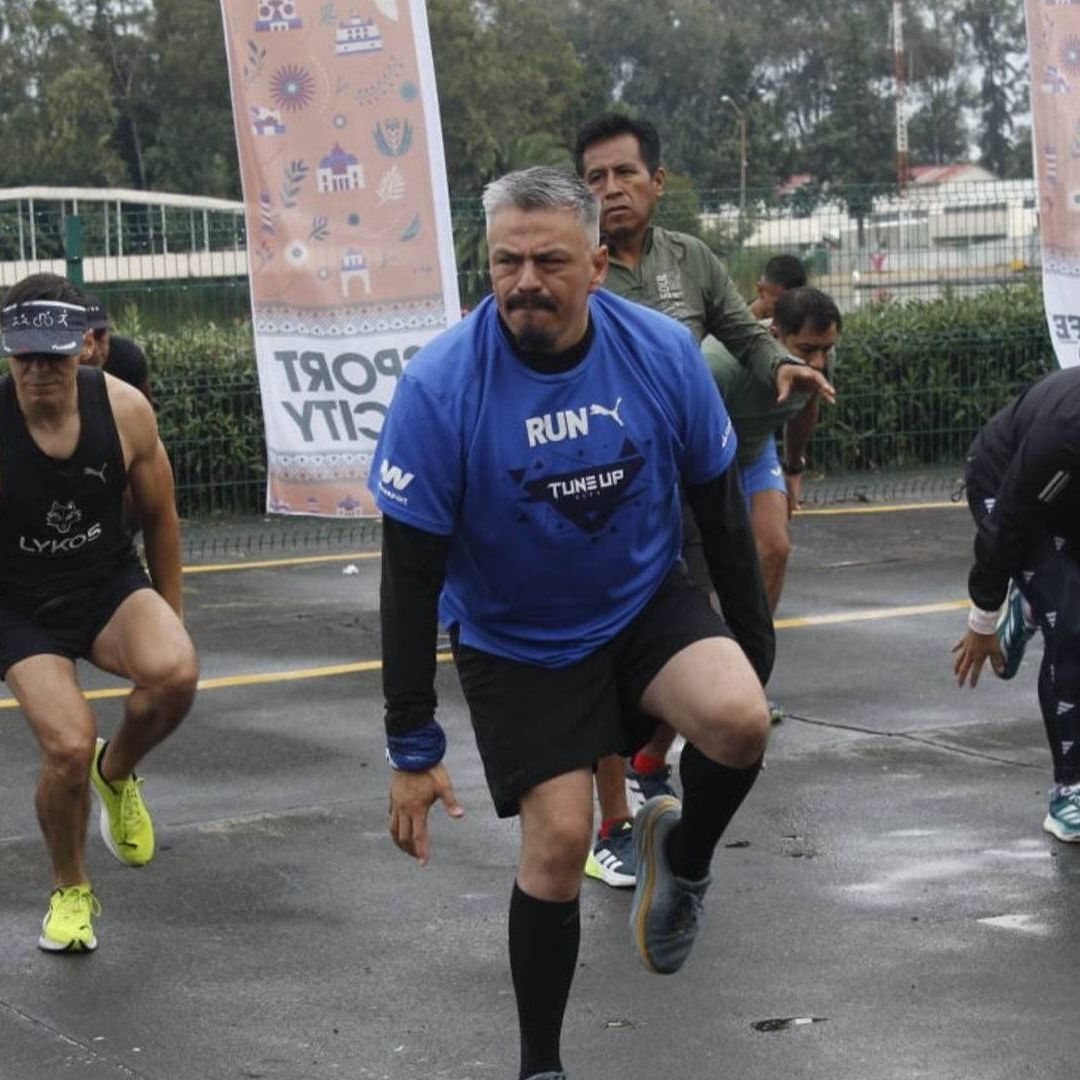 Corredores entrenan previo a la edición número XLI del Maratón de la CDMX