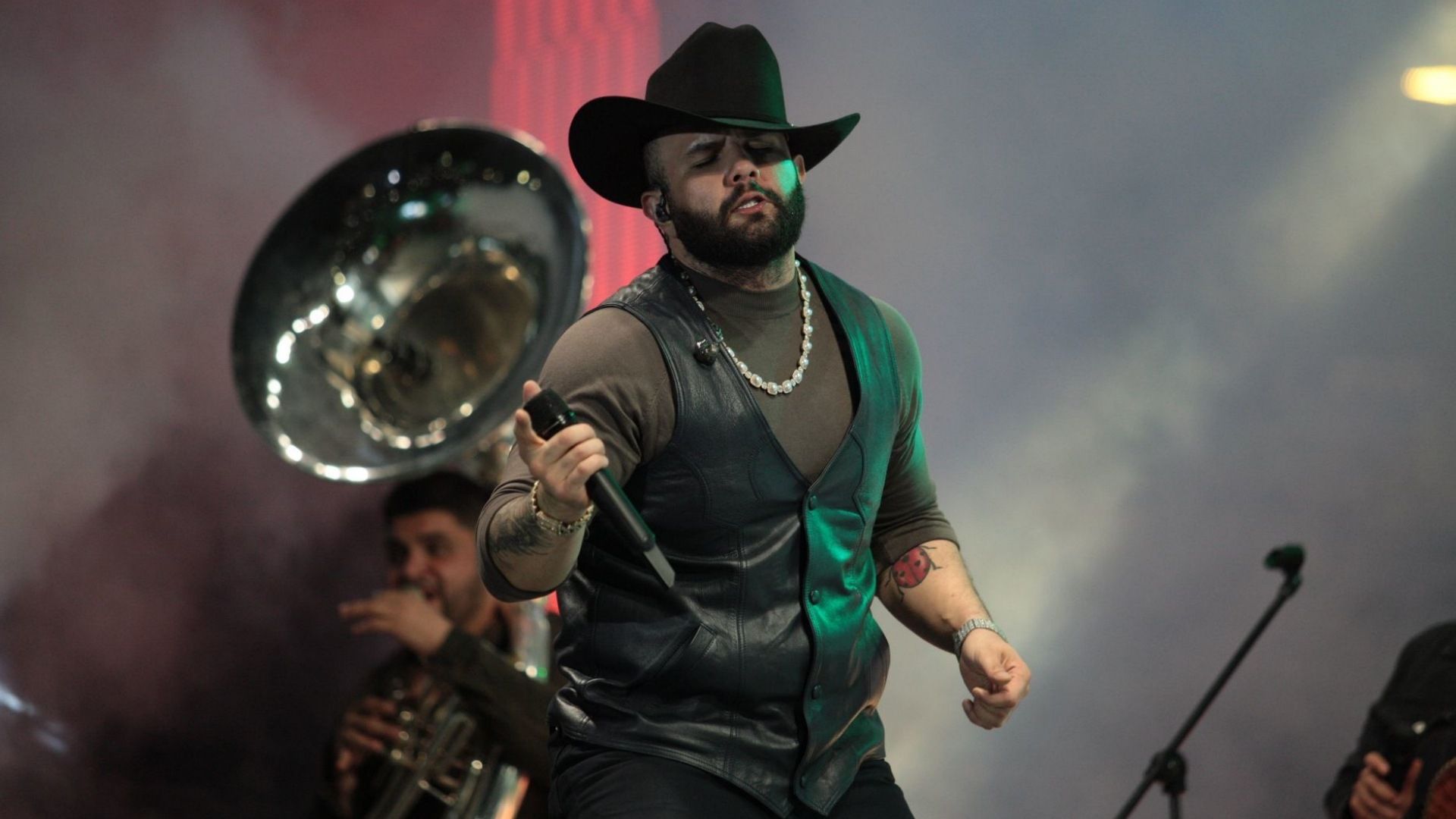 Carin León anuncia concierto en la CDMX
