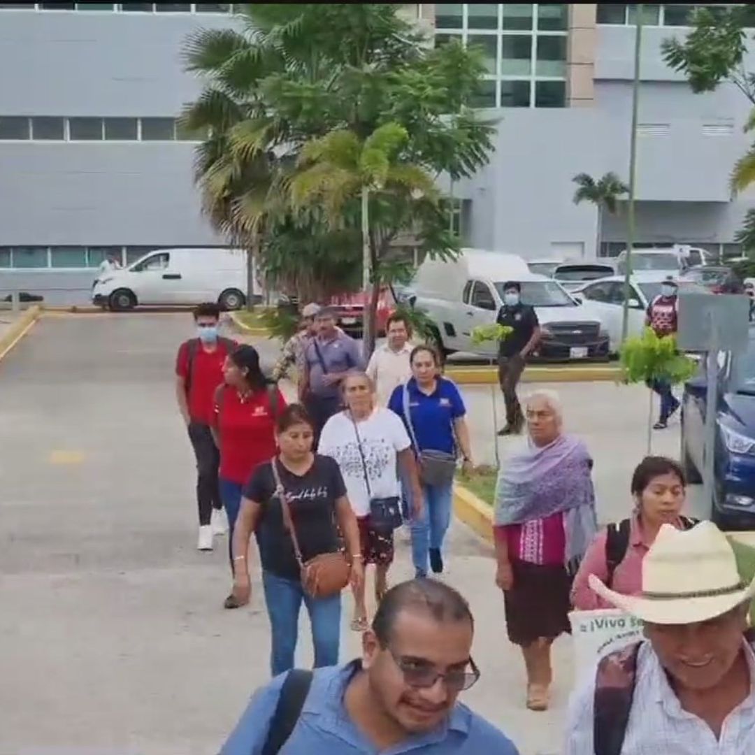Padres de los 43 Normalistas de Ayotzinapa se Reúnen con el Poder Judicial de Guerrero