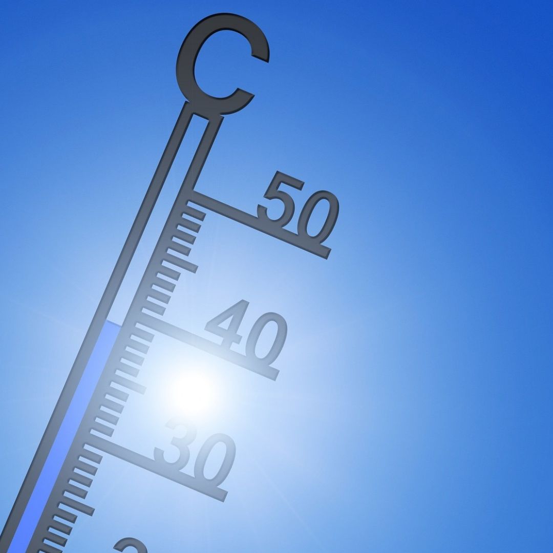 Termómetro marca calor