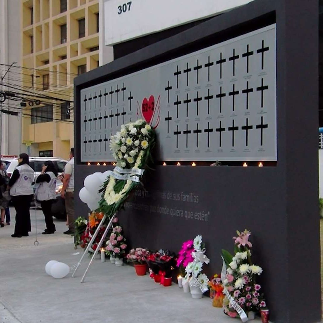 Develan Memorial para Víctimas de Casino Royale en Monterrey, NL