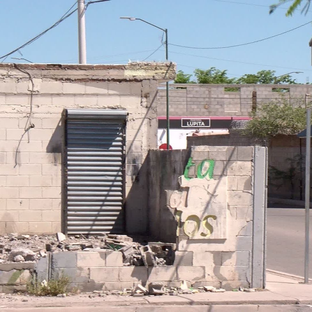 Menor Arrolla a Ciclista con Auto de Empresa y se Impacta Contra Barda