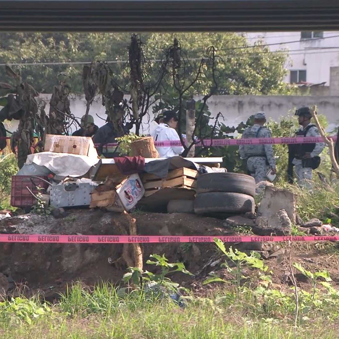 Muerto Calcinado en Blvd. Carmen Serdán, San Felipe en Puebla. Foto: Miguel Hernández | N+