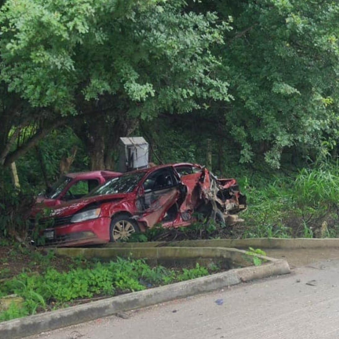 Accidente en carretera Cosoleacaque-Acayucan