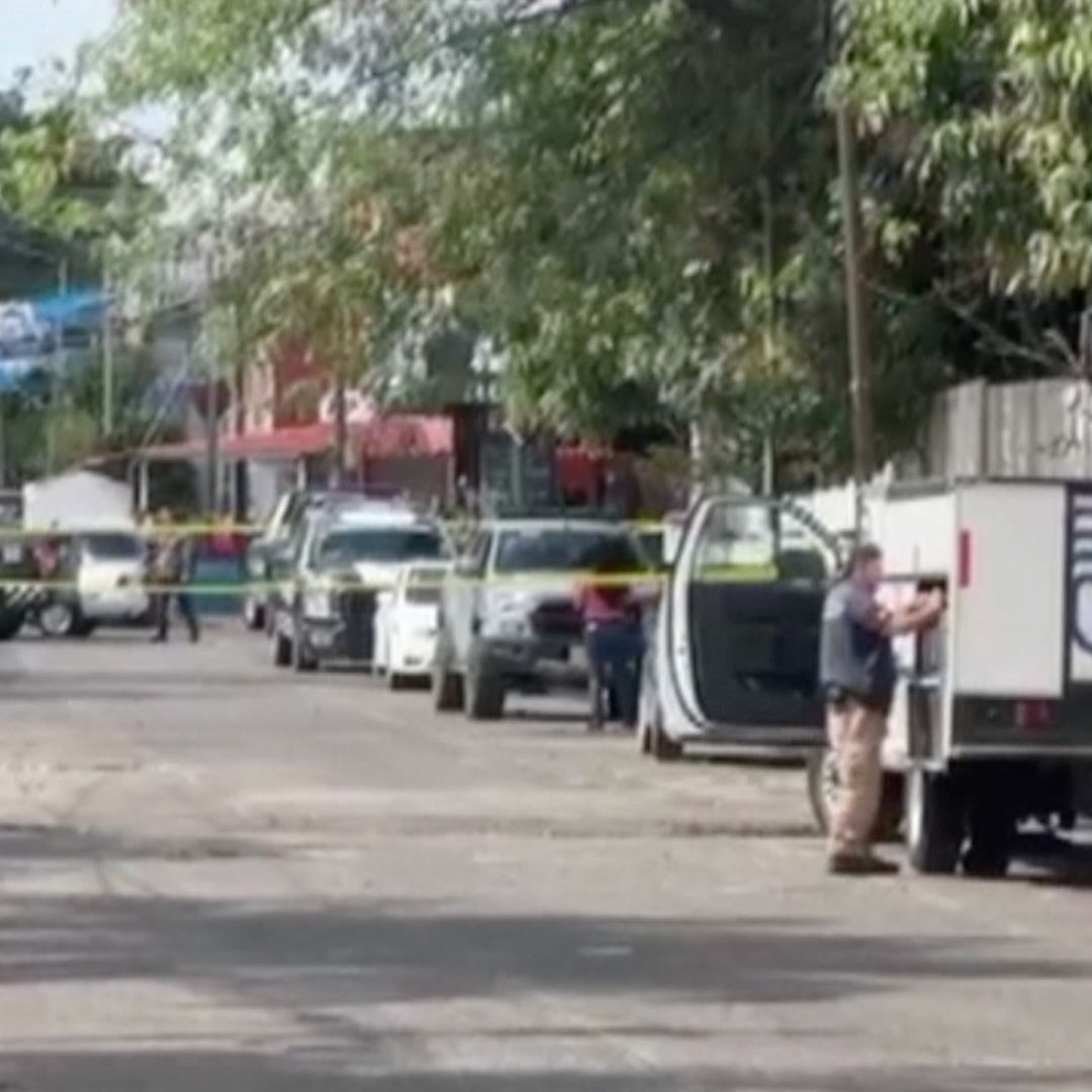 Abandonan Cuerpos de Familia Asesinada en una Camioneta en Guadalajara