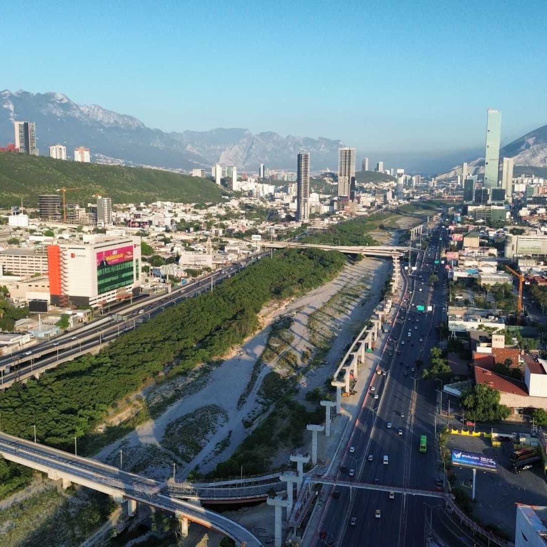 El pronóstico indicó que el fin de semana las lluvias dominarían el panorama de Monterrey,