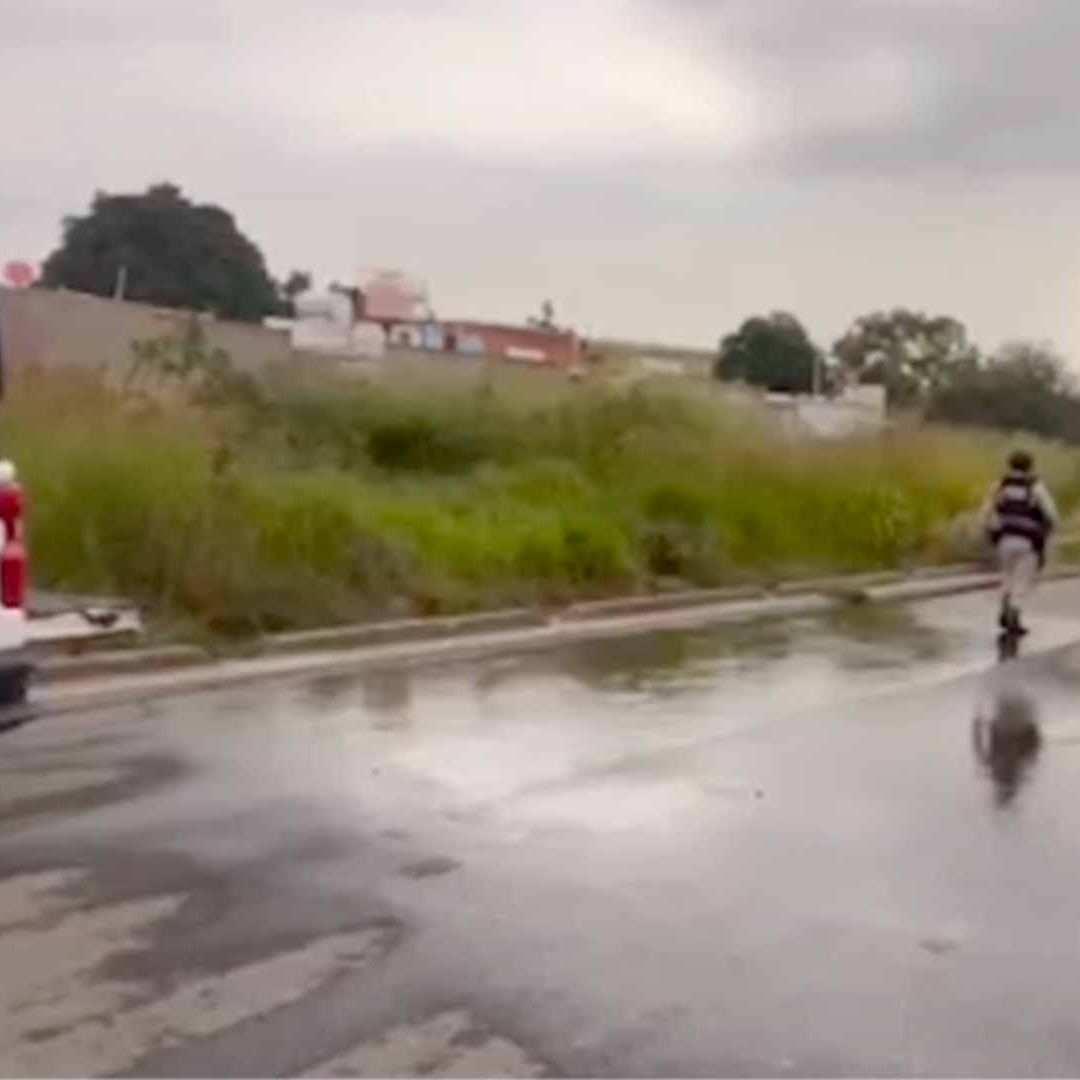 Localizan posibles restos óseos en una canaleta y pastiza
