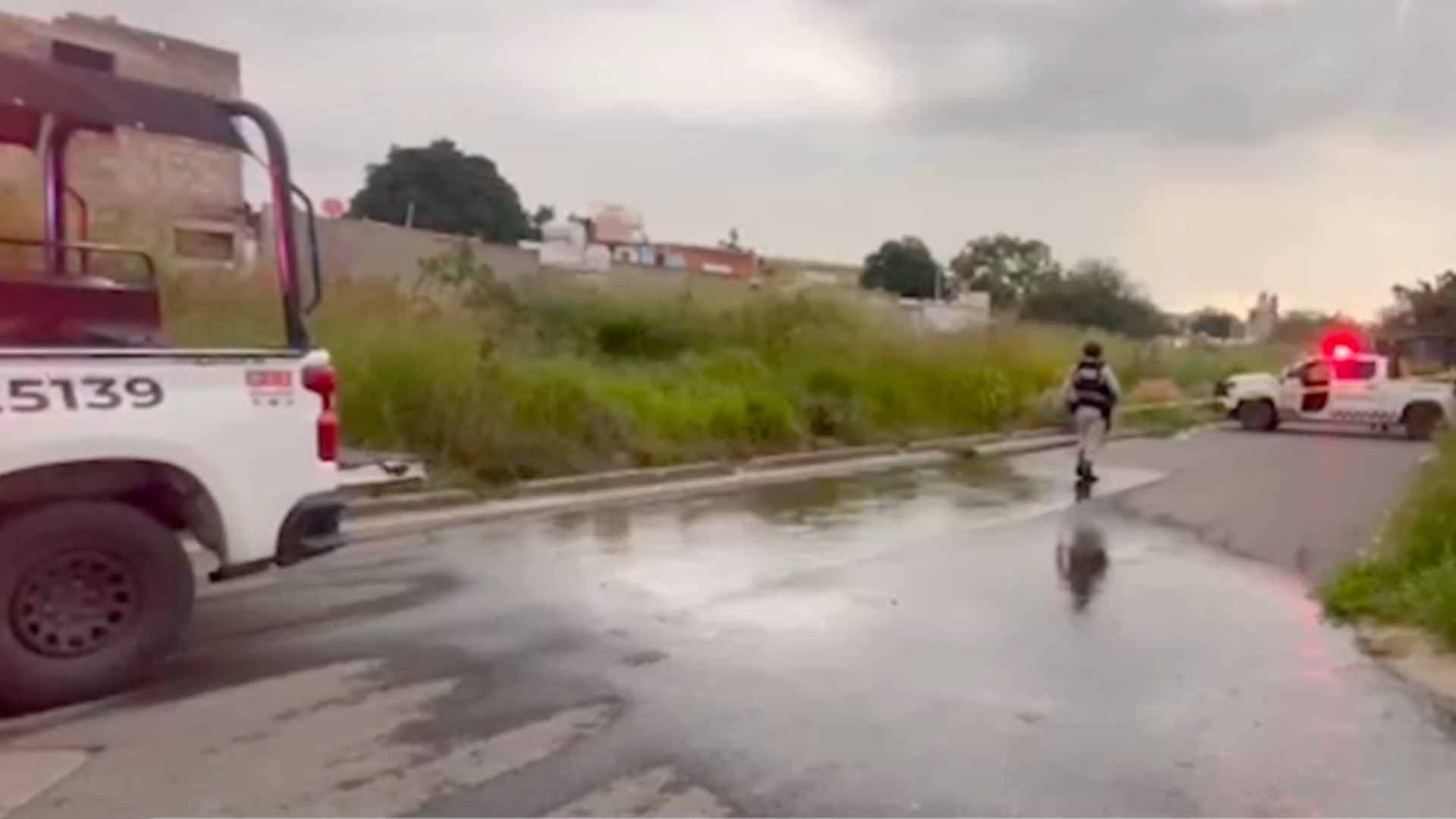 Localizan posibles restos óseos en una canaleta y pastiza