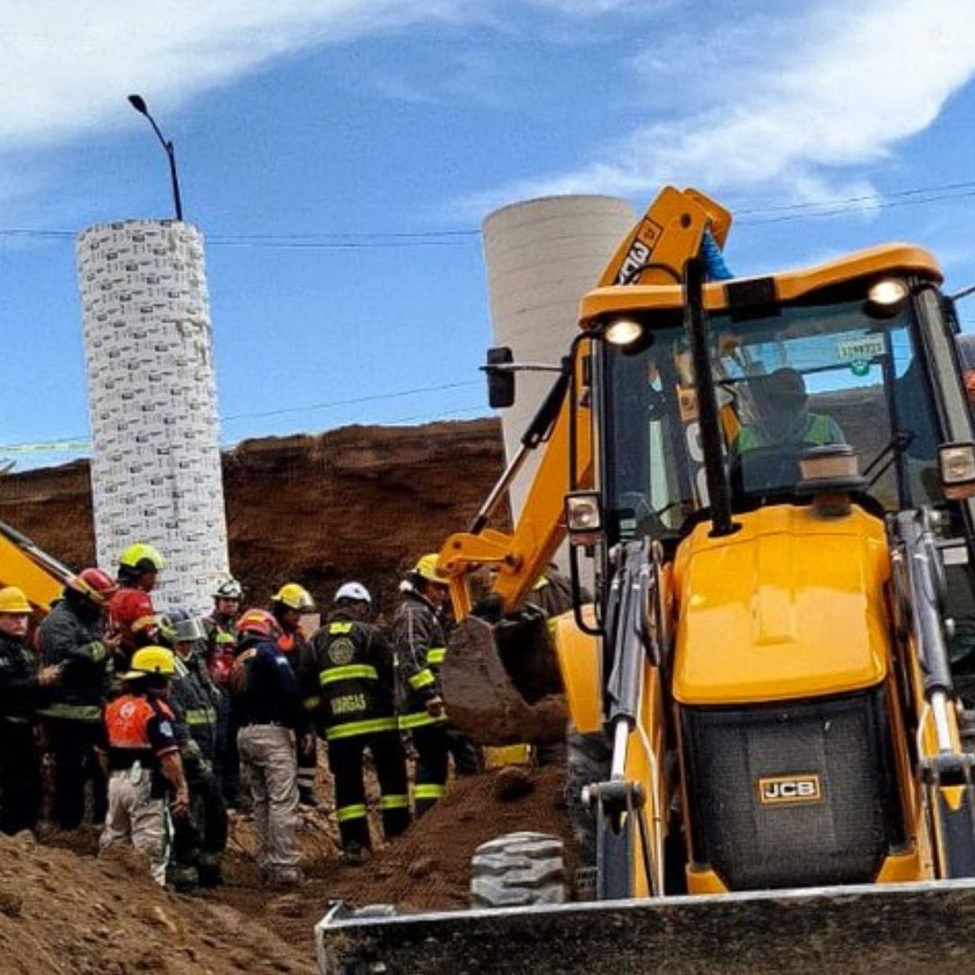 Dos Trabajadores de Construcción Sepultados por Tierra en Vía Atlixcáyotl y Periférico de Puebla