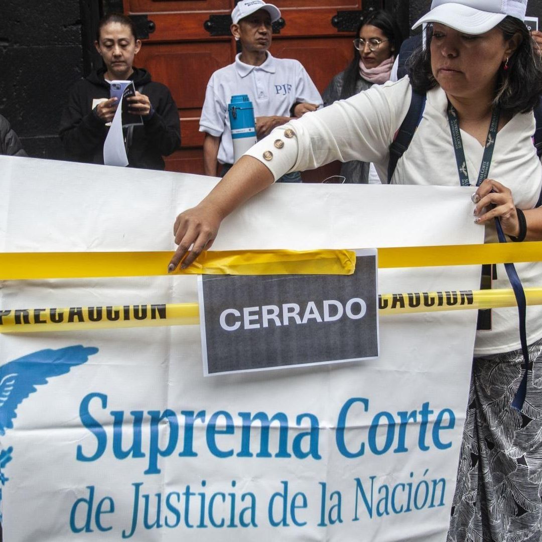 Protesta de trabajadores en la SCJN