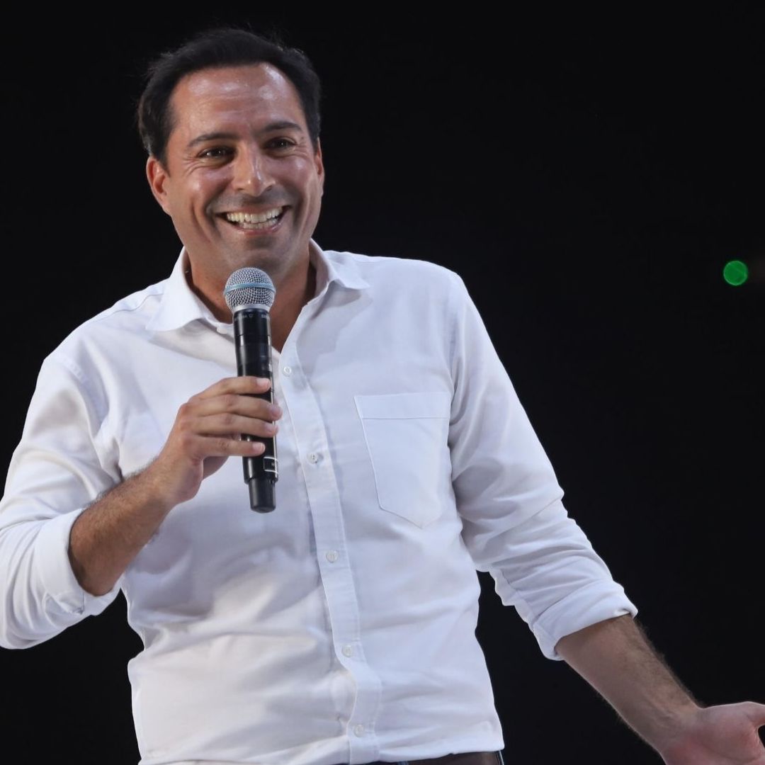 Mauricio Vila Dosal durante un evento de campaña de Xóchitl Gálvez