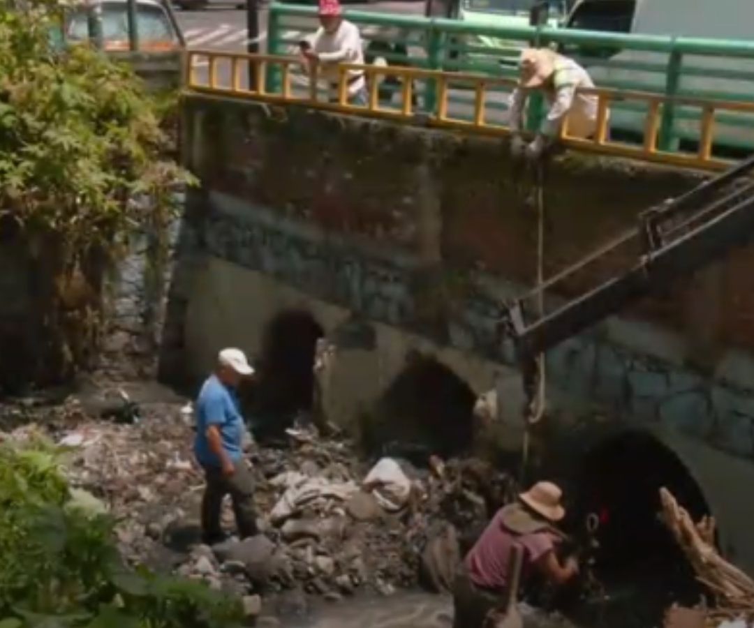 Llenos de Basura Presas y Vasos Reguladores del Valle de México