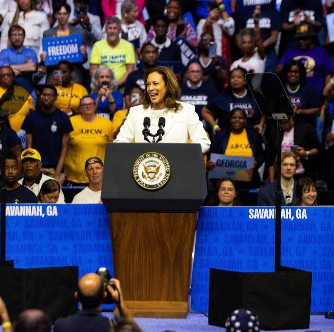 Harris Endurece su Postura sobre Inmigración y Respalda Armas para Israel
