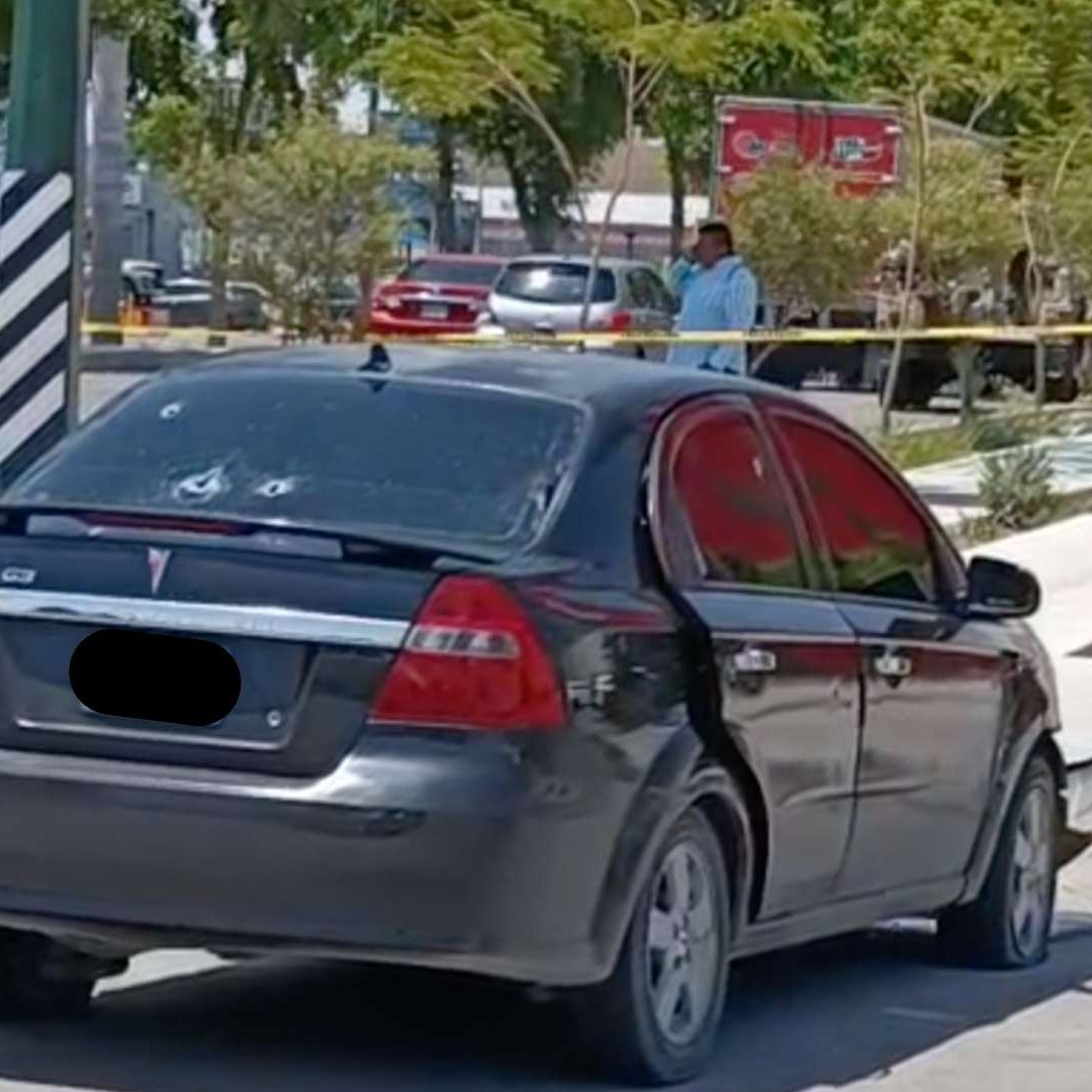 Hombre Resulta Baleado a Bordo de un Vehículo en Bulevar Luis Encinas de Hermosillo