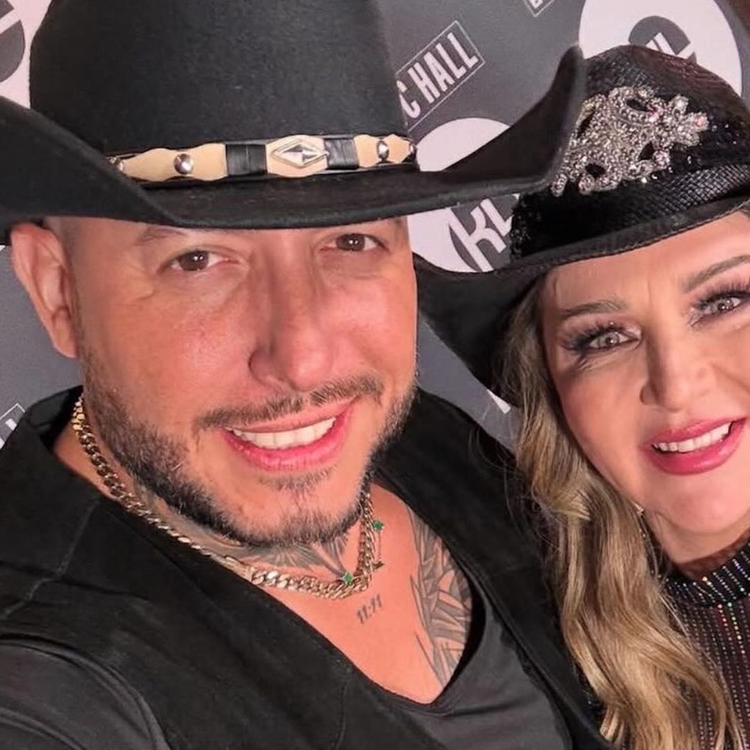 Alicia Villarreal confirma noviazgo con Cibad Hernández