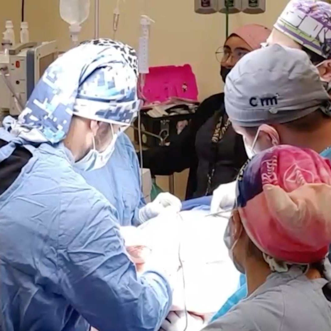 Loran Retirar un Tumor de Casi 23 Kg a una Mujer en Querétaro