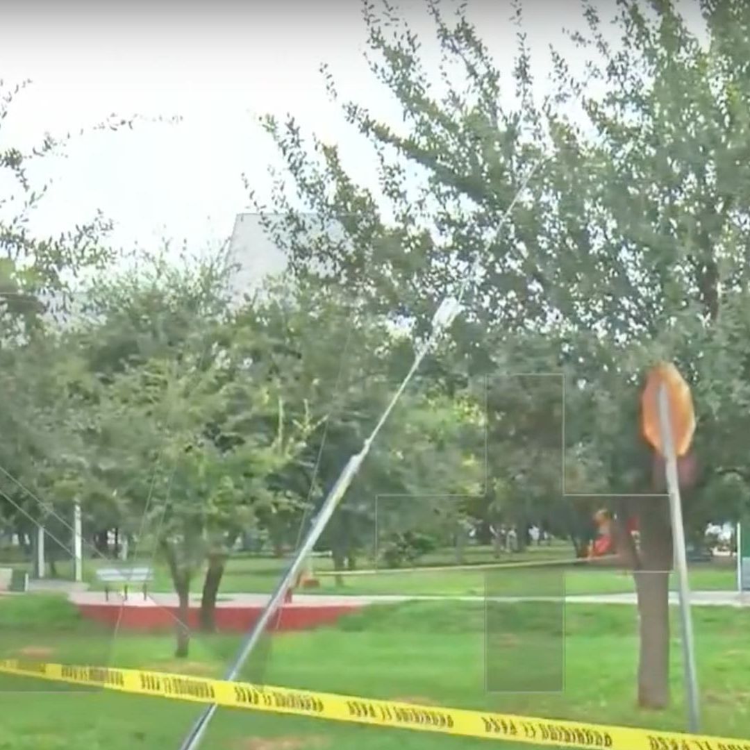 Vecinos hallan restos humanos en plaza del municipio de Apodaca